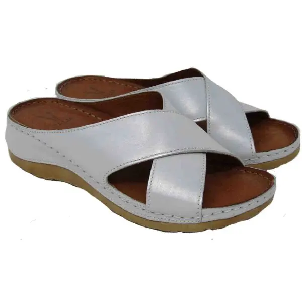 Genevive white silver slide only 37 left